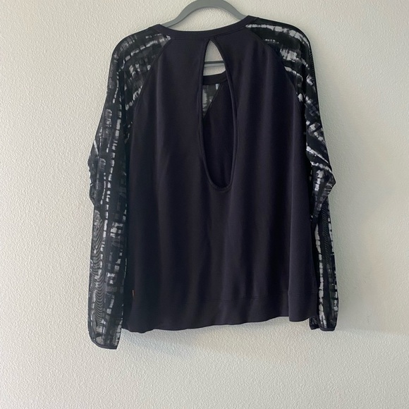 LUCY long sleeve top - Picture 8 of 11